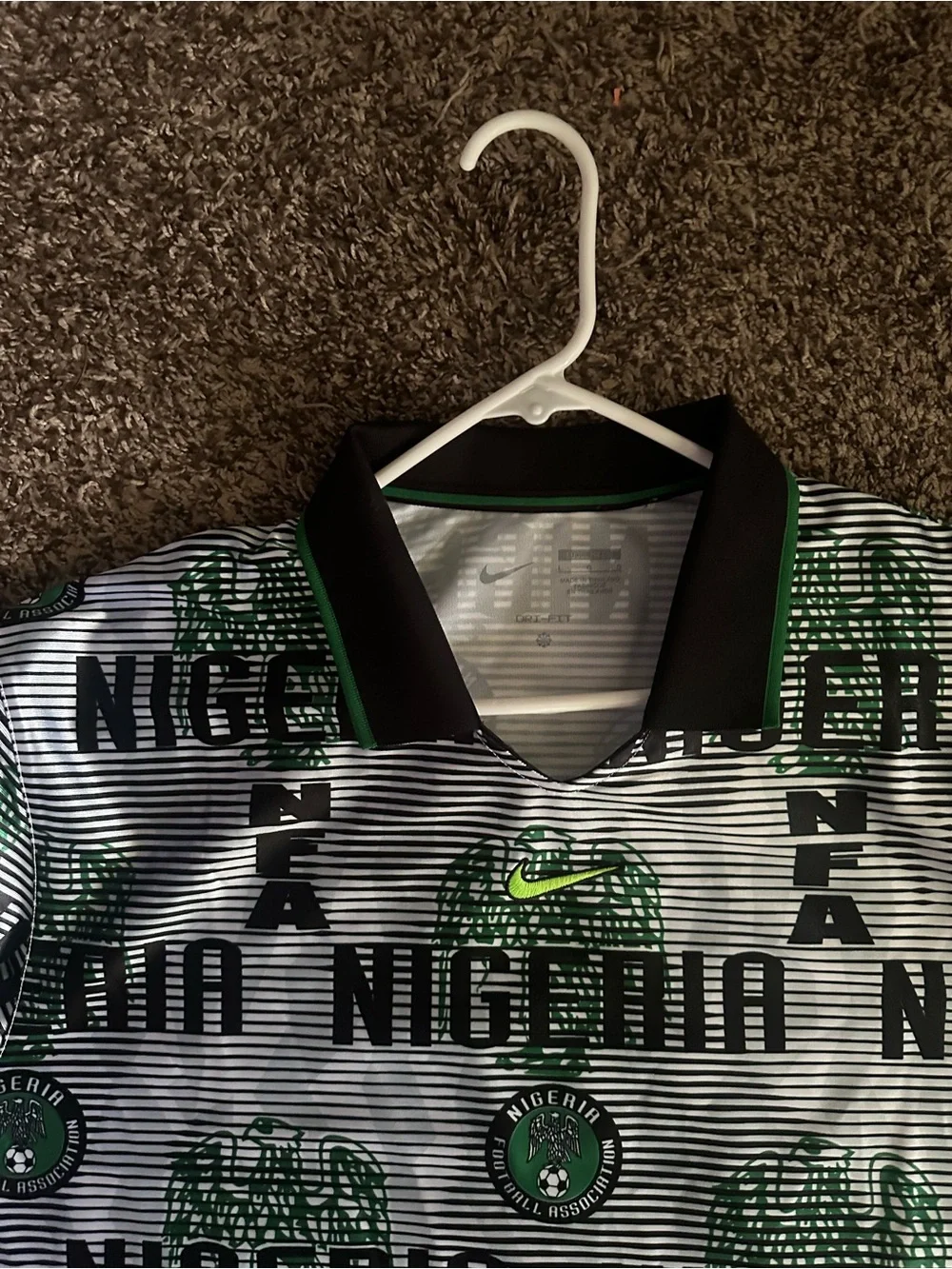 Nike Men's Black & Green Nigeria Graphic Football Jersey